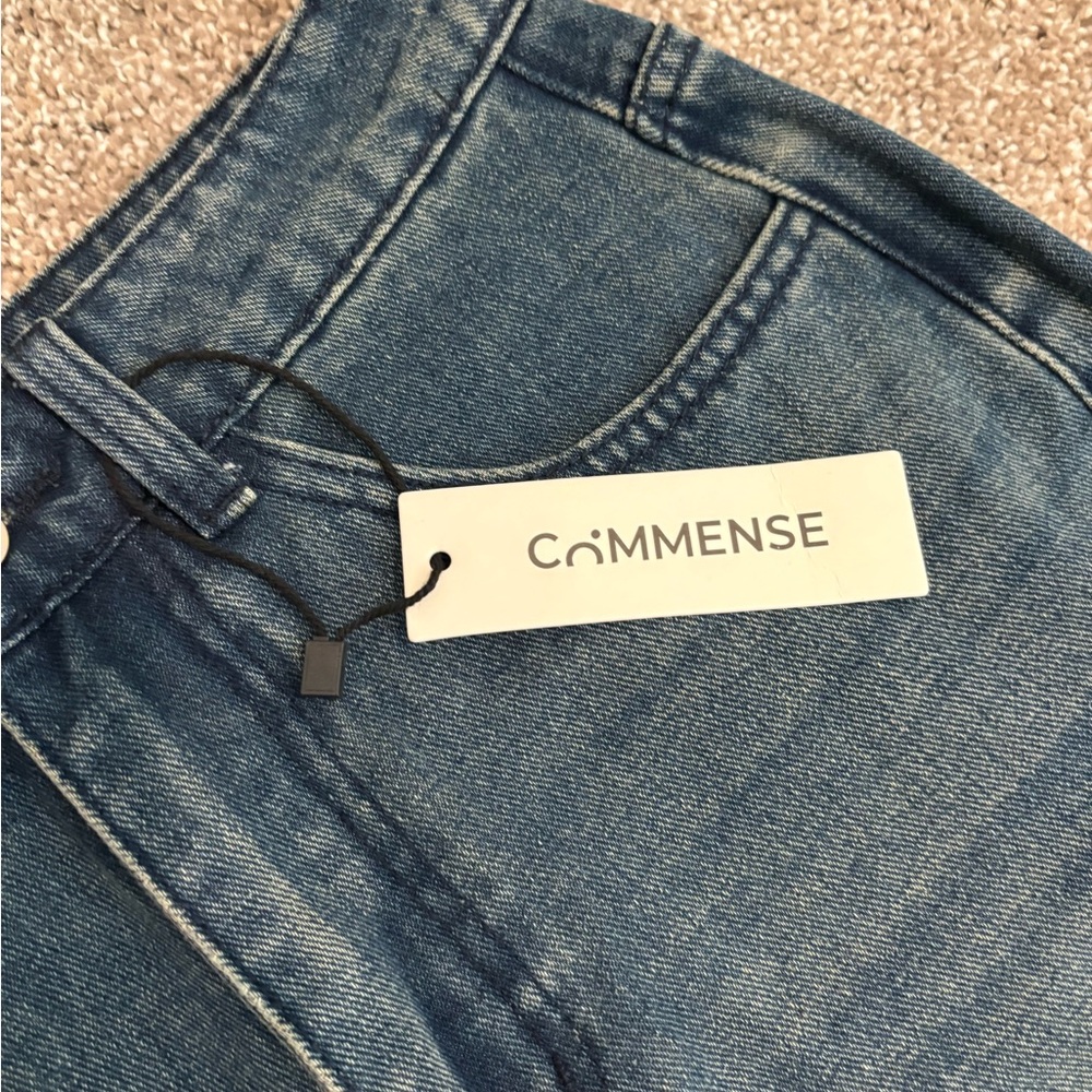 Commence Flares - Picture 2 of 8
